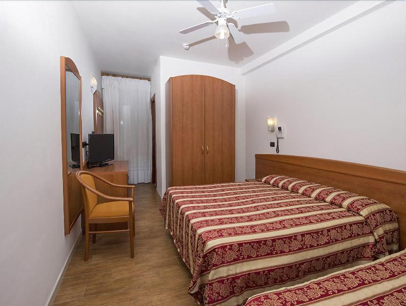 Hotel Villa Linda - Family Hotel - Nuova Costruzione Antisismica ริชชิโอเน ภายนอก รูปภาพ