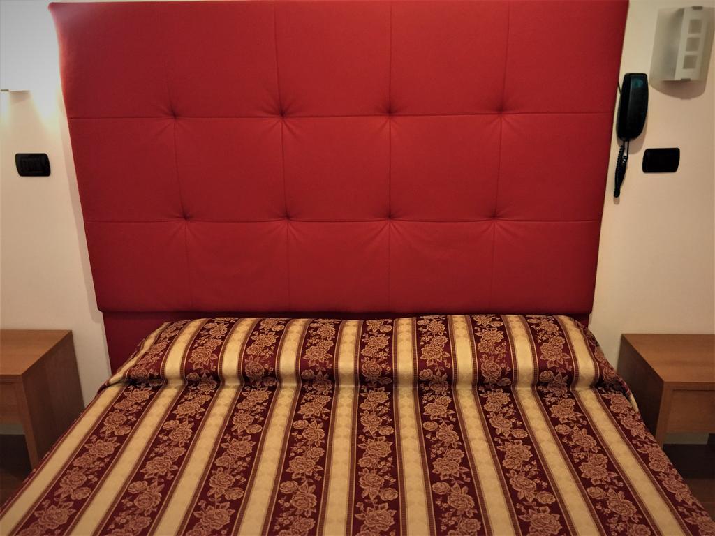 Hotel Villa Linda - Family Hotel - Nuova Costruzione Antisismica ริชชิโอเน ภายนอก รูปภาพ