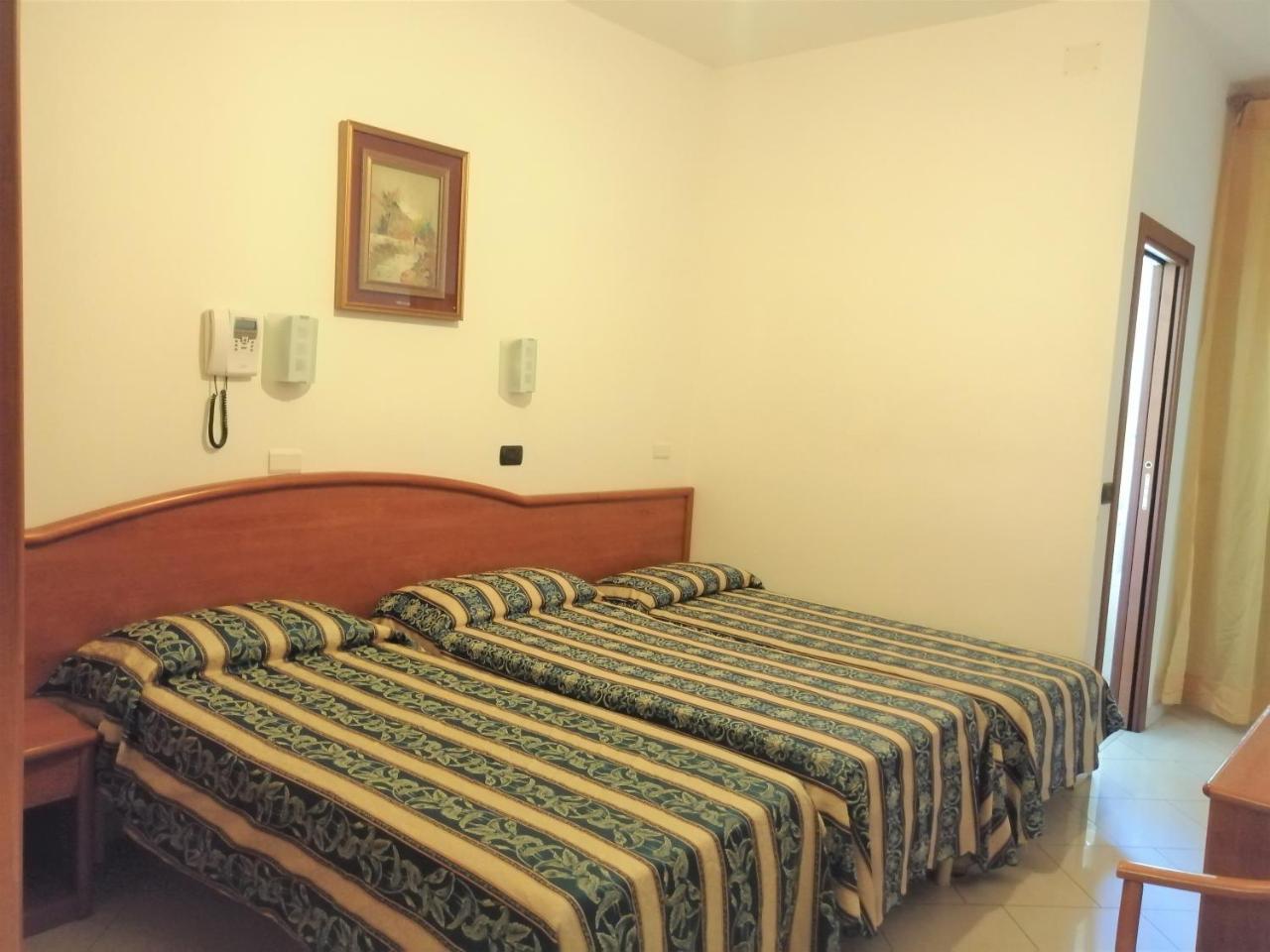 Hotel Villa Linda - Family Hotel - Nuova Costruzione Antisismica ริชชิโอเน ภายนอก รูปภาพ