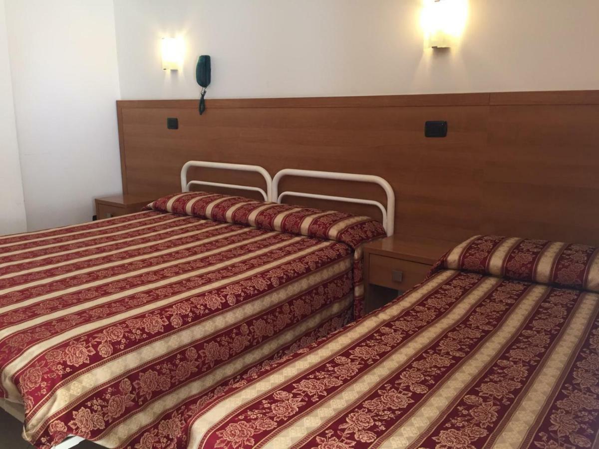 Hotel Villa Linda - Family Hotel - Nuova Costruzione Antisismica ริชชิโอเน ภายนอก รูปภาพ
