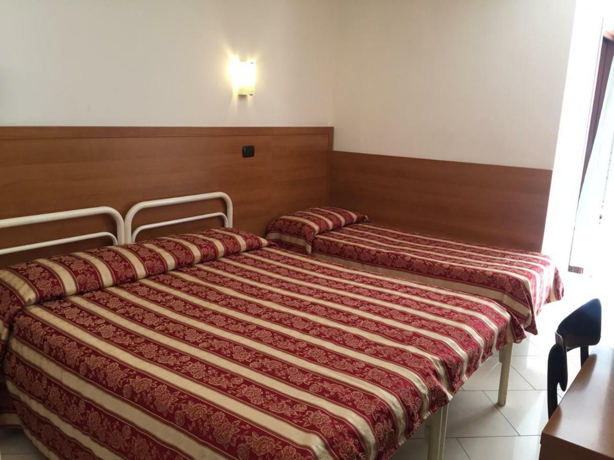 Hotel Villa Linda - Family Hotel - Nuova Costruzione Antisismica ริชชิโอเน ภายนอก รูปภาพ