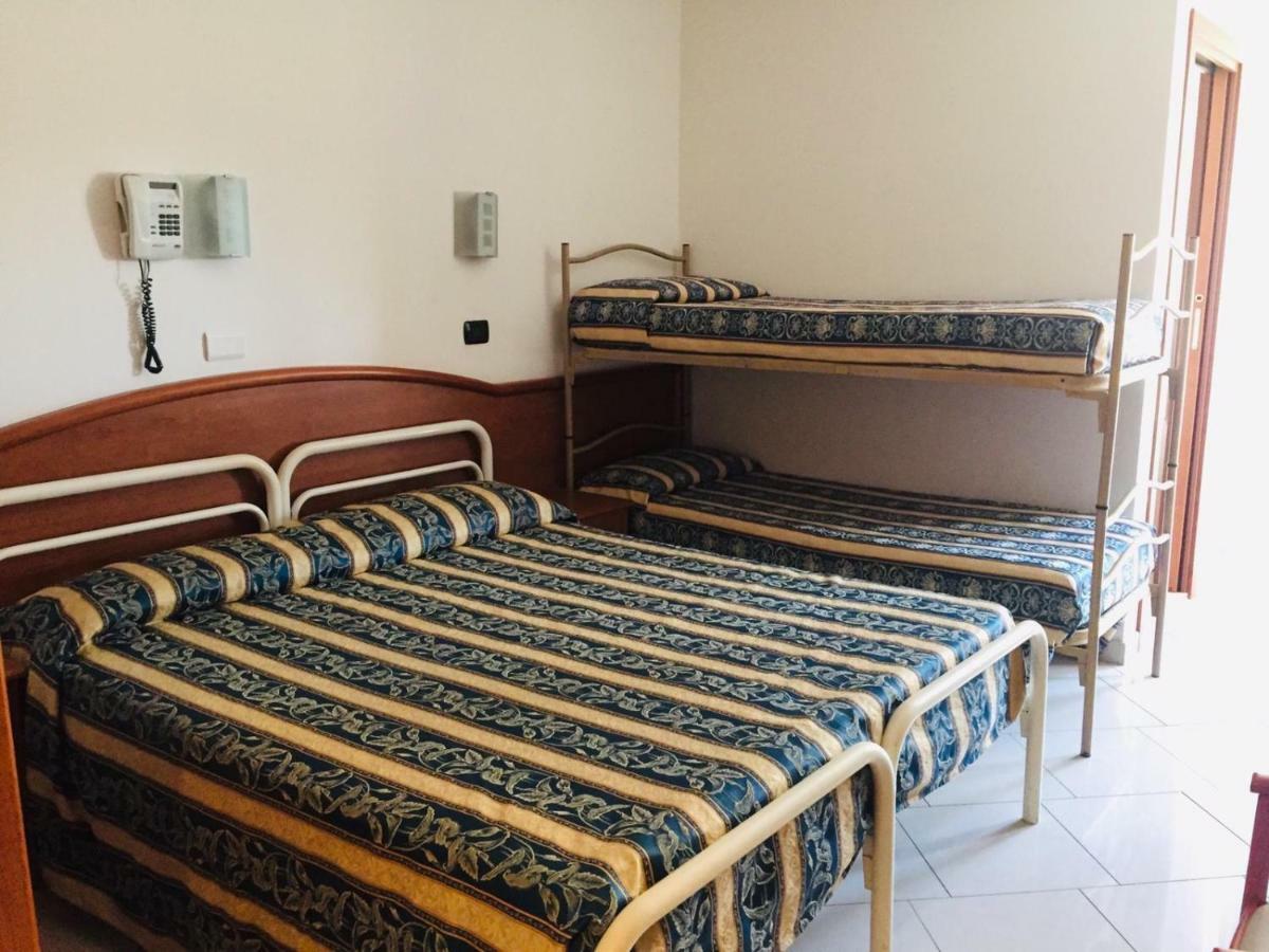 Hotel Villa Linda - Family Hotel - Nuova Costruzione Antisismica ริชชิโอเน ภายนอก รูปภาพ